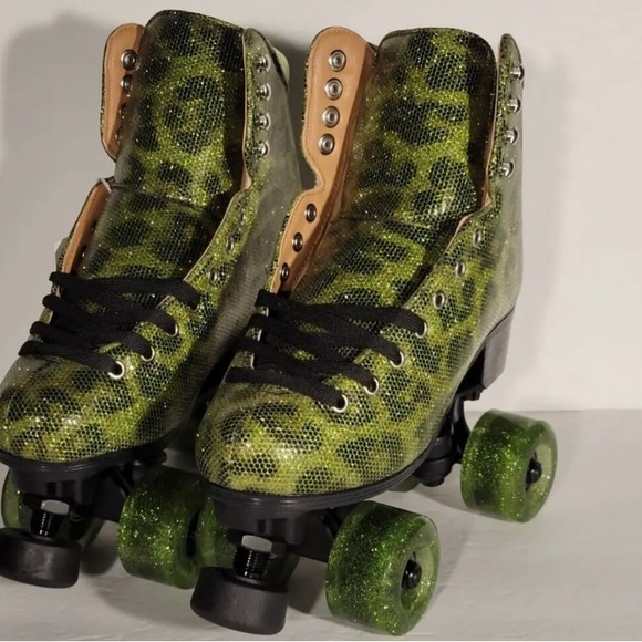 - Rollstar Roller Skate in Green Leopard jessica Simpson new - Picture 8 of 9